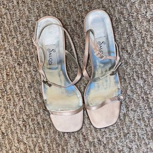 Baby pink strappy salon shoes